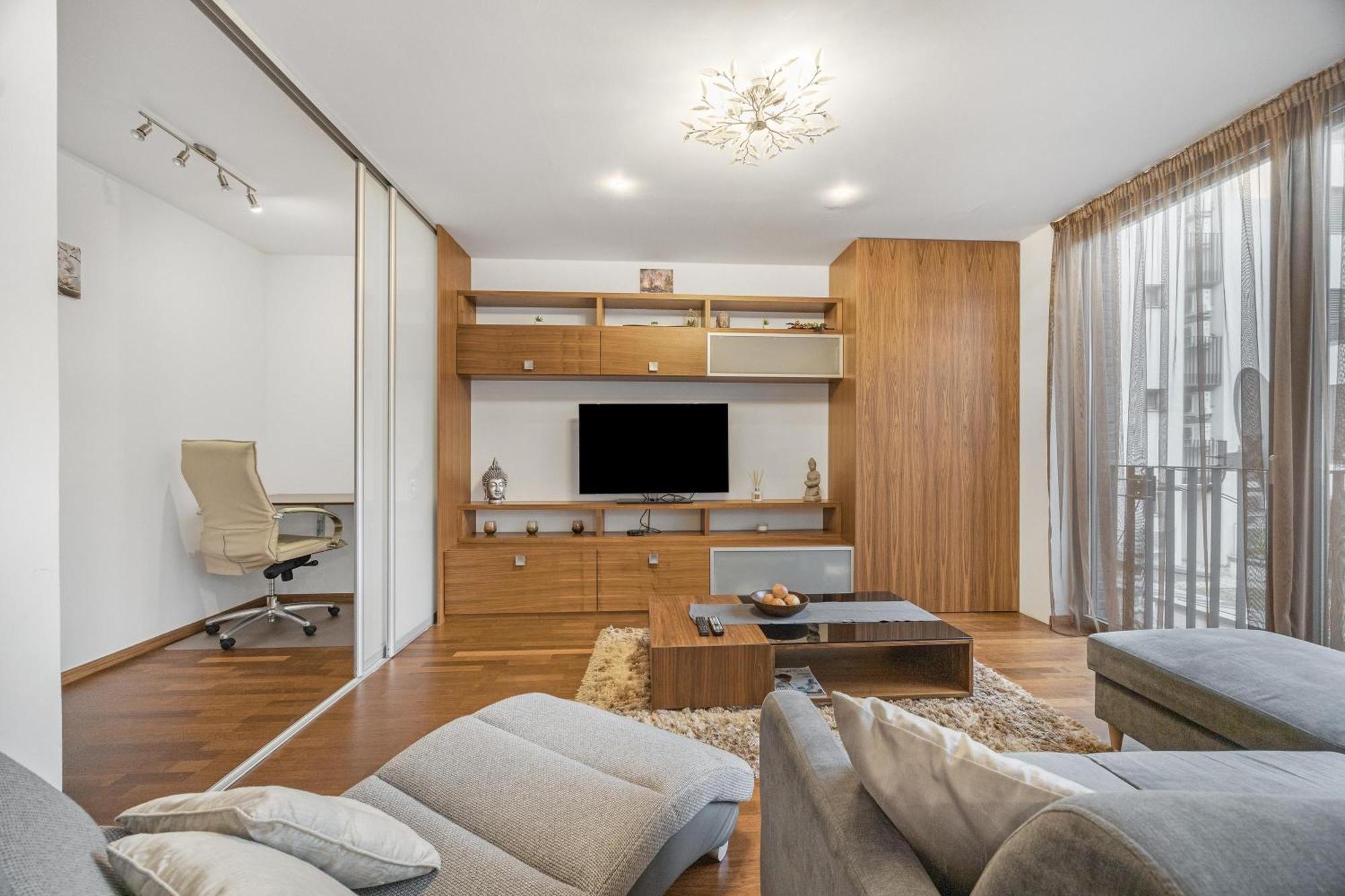Revon Business Apartment 48 Dunajska Братислава Екстериор снимка